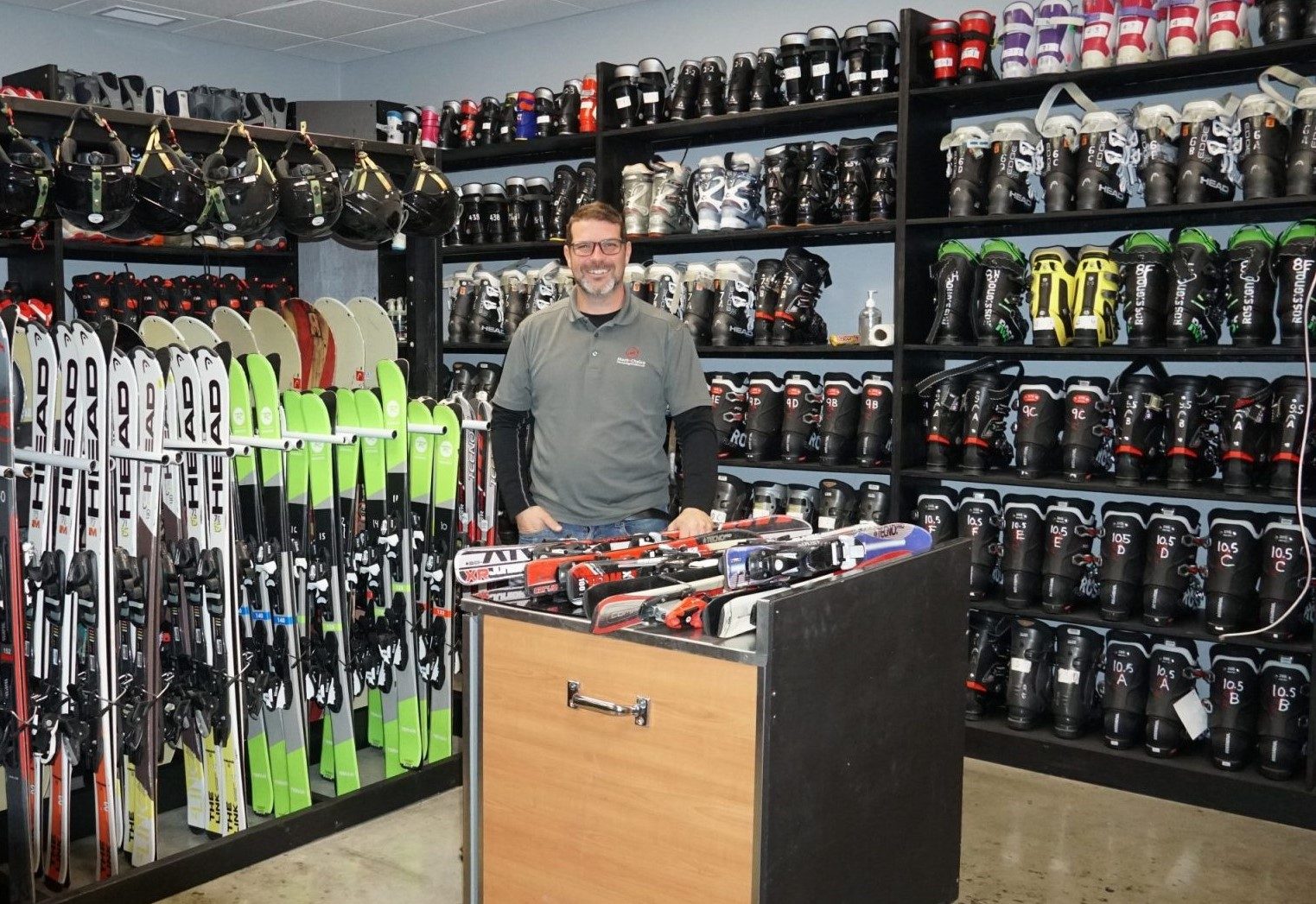 Préposé(e) à la boutique de location